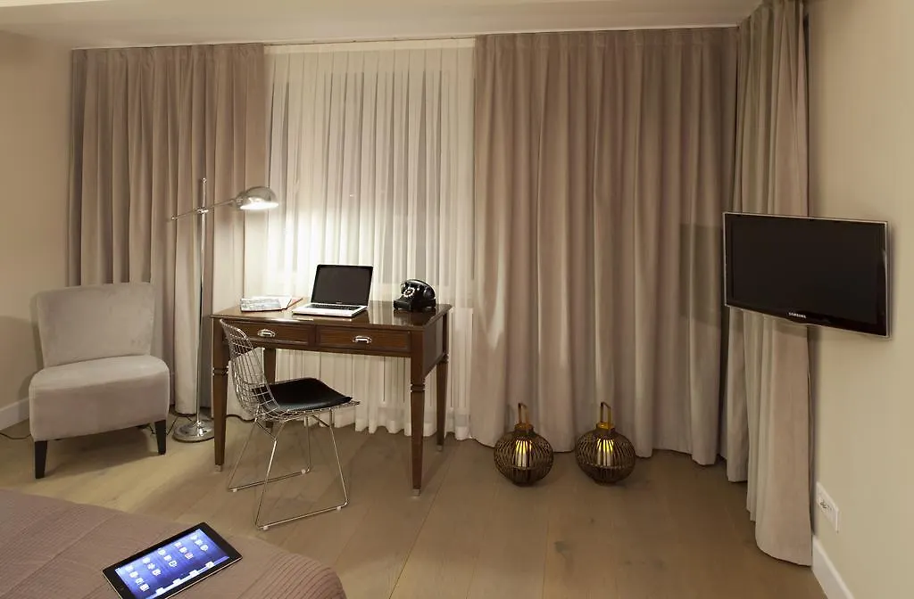 X Flats Gumussuyu 0*, Istanbul